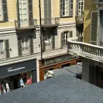 Savoy Luxury Apartment City Center