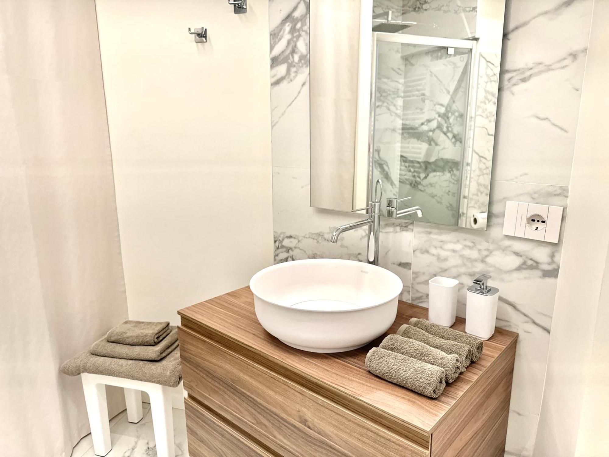 Savoy Luxury Center *